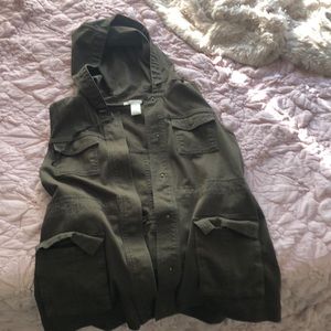 Olive vest with hood
